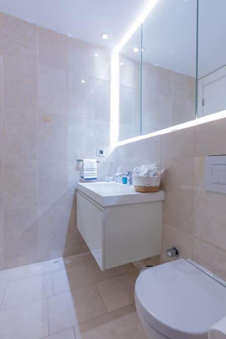 Golden Stones House Sea And Lake View اسطنبول المظهر الخارجي الصورة
