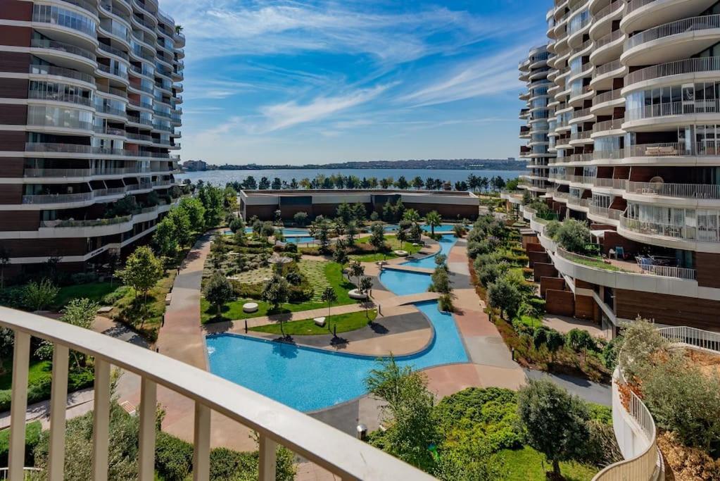 Golden Stones House Sea And Lake View اسطنبول المظهر الخارجي الصورة