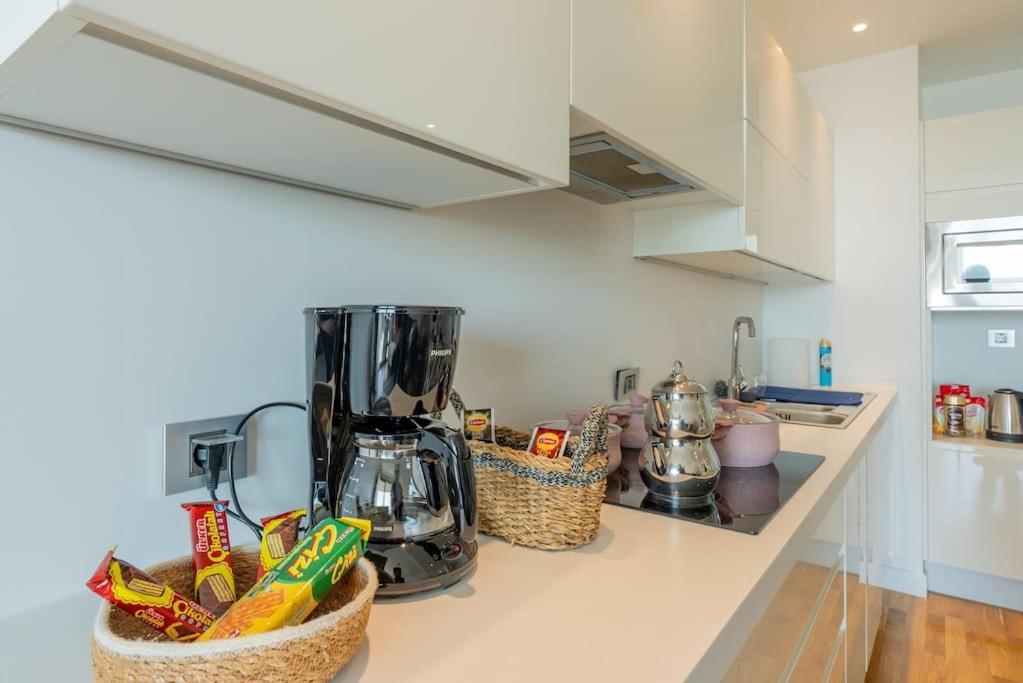 Golden Stones House Sea And Lake View اسطنبول المظهر الخارجي الصورة