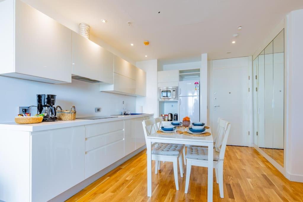 Golden Stones House Sea And Lake View اسطنبول المظهر الخارجي الصورة